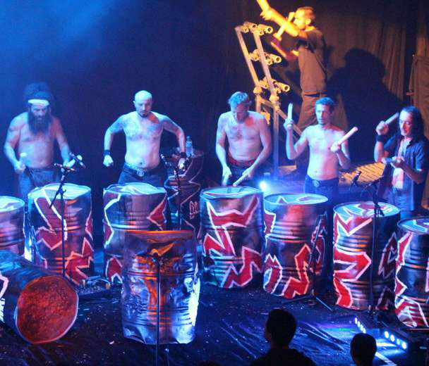 Spectacle percussion tambours animation artistique événement Maroc